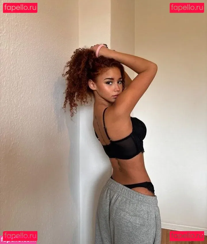 Chevelly Onlyfans Photo Gallery 