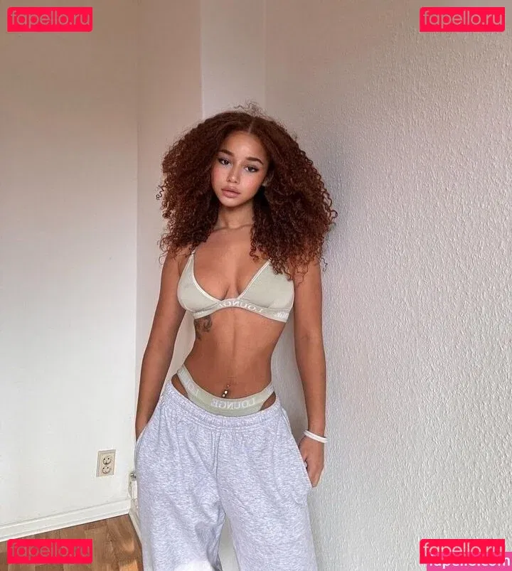 Chevelly Onlyfans Photo Gallery 