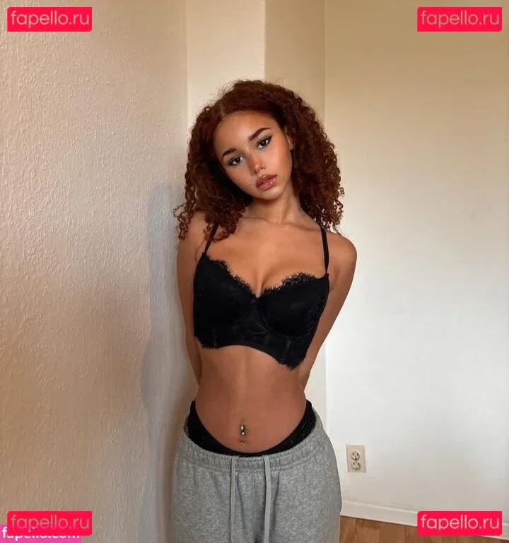 Chevelly Onlyfans Photo Gallery 