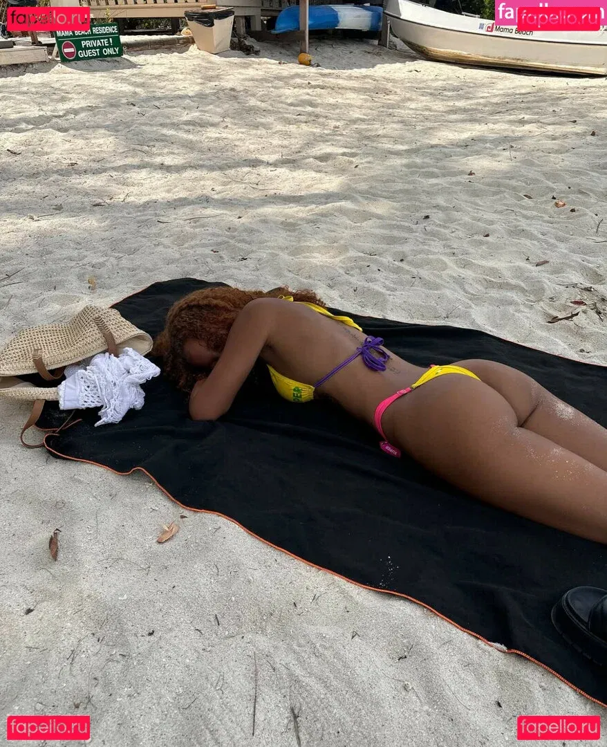 Chevelly Onlyfans Photo Gallery 