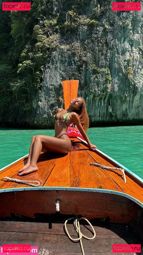 Chevelly Onlyfans Photo Gallery 