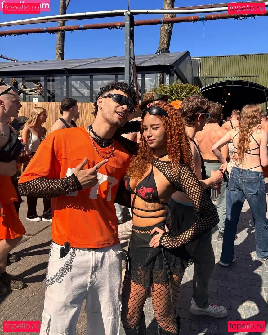 Chevelly Onlyfans Photo Gallery 