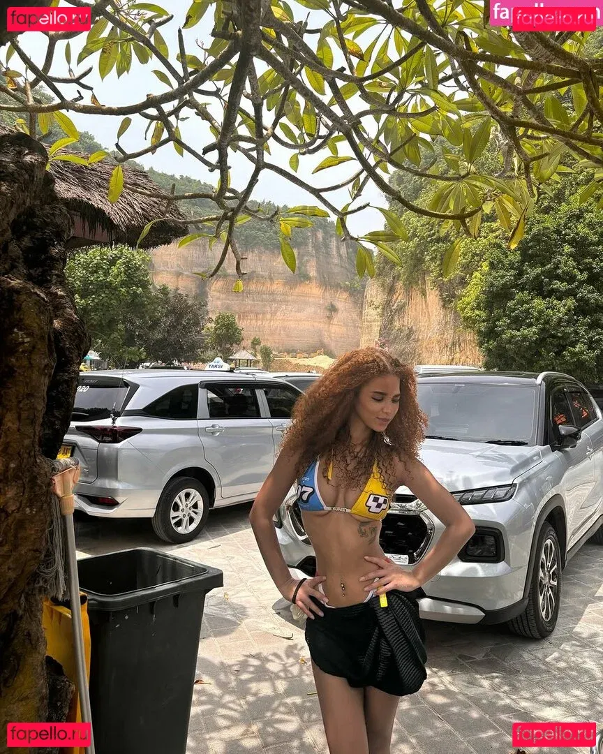 Chevelly Onlyfans Photo Gallery 