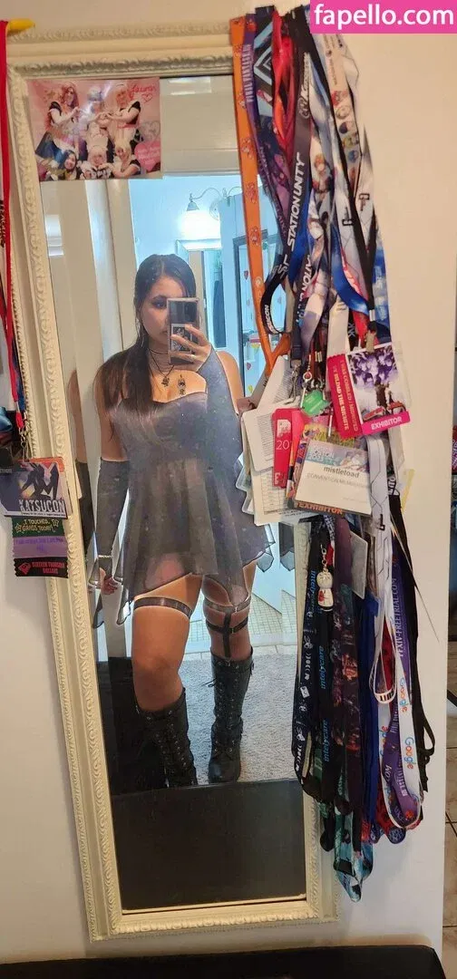 Mistletoad Onlyfans Photo Gallery 