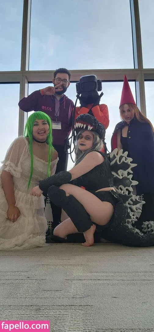 Mistletoad Onlyfans Photo Gallery 