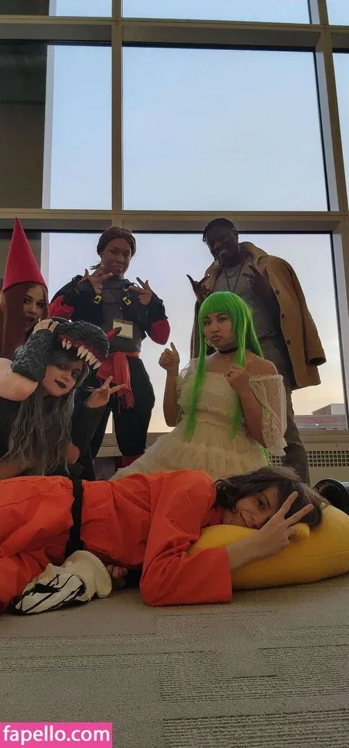 Mistletoad Onlyfans Photo Gallery 