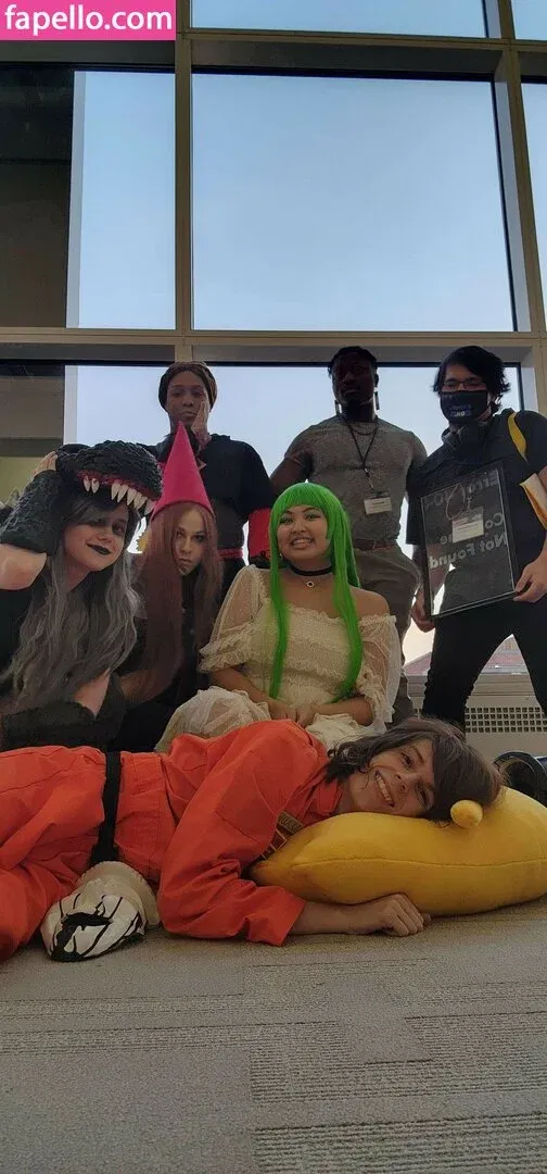 Mistletoad Onlyfans Photo Gallery 