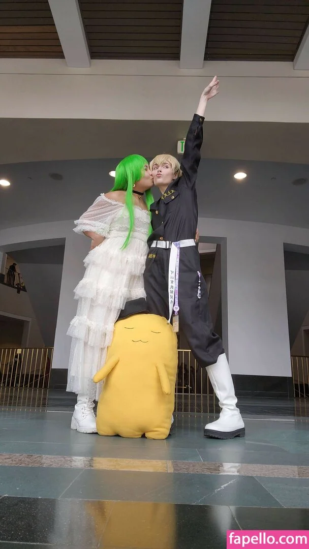 Mistletoad Onlyfans Photo Gallery 