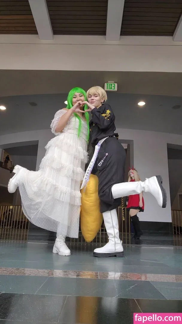 Mistletoad Onlyfans Photo Gallery 