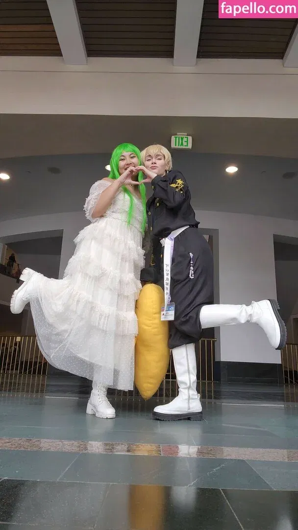 Mistletoad Onlyfans Photo Gallery 