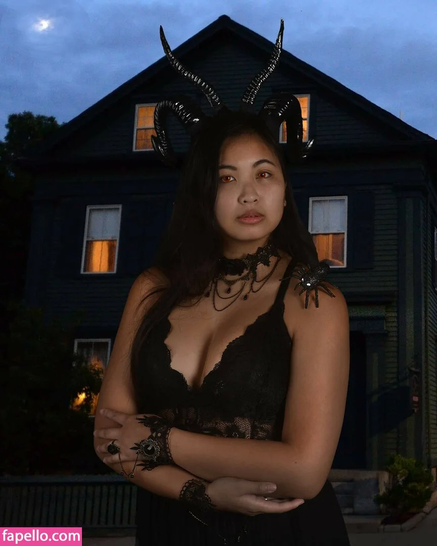 Mistletoad Onlyfans Photo Gallery 