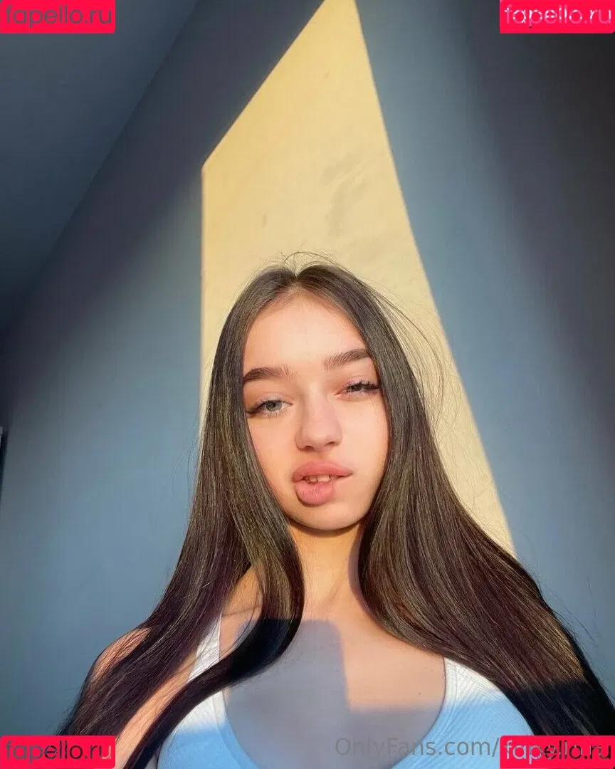 kinky.rina Onlyfans Photo Gallery 