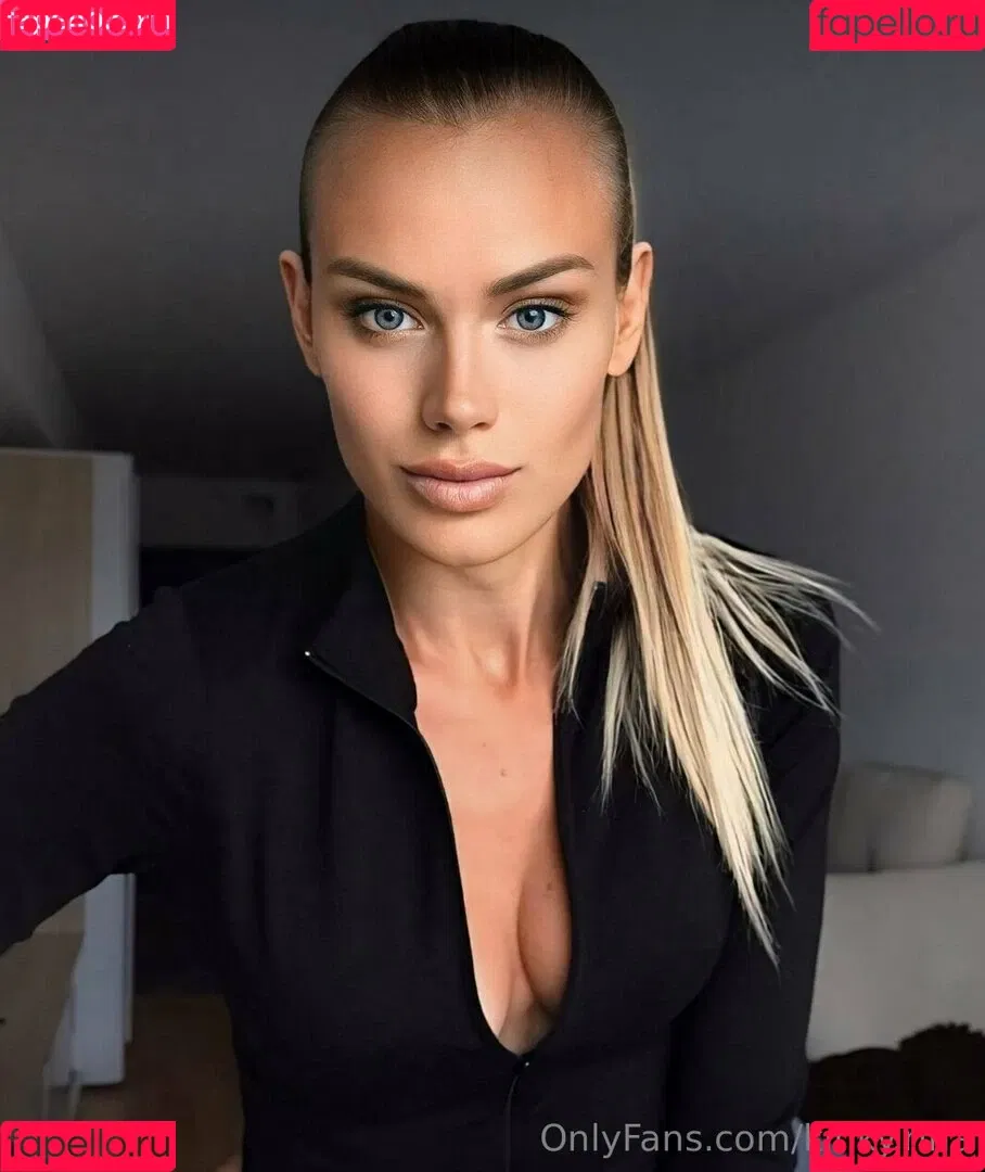 kinky.rina Onlyfans Photo Gallery 