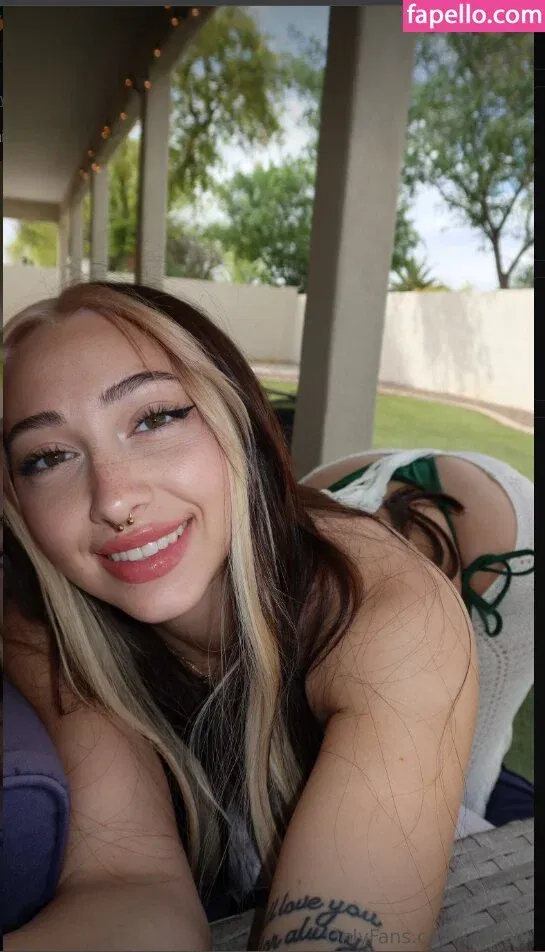 ivyballl Onlyfans Photo Gallery 