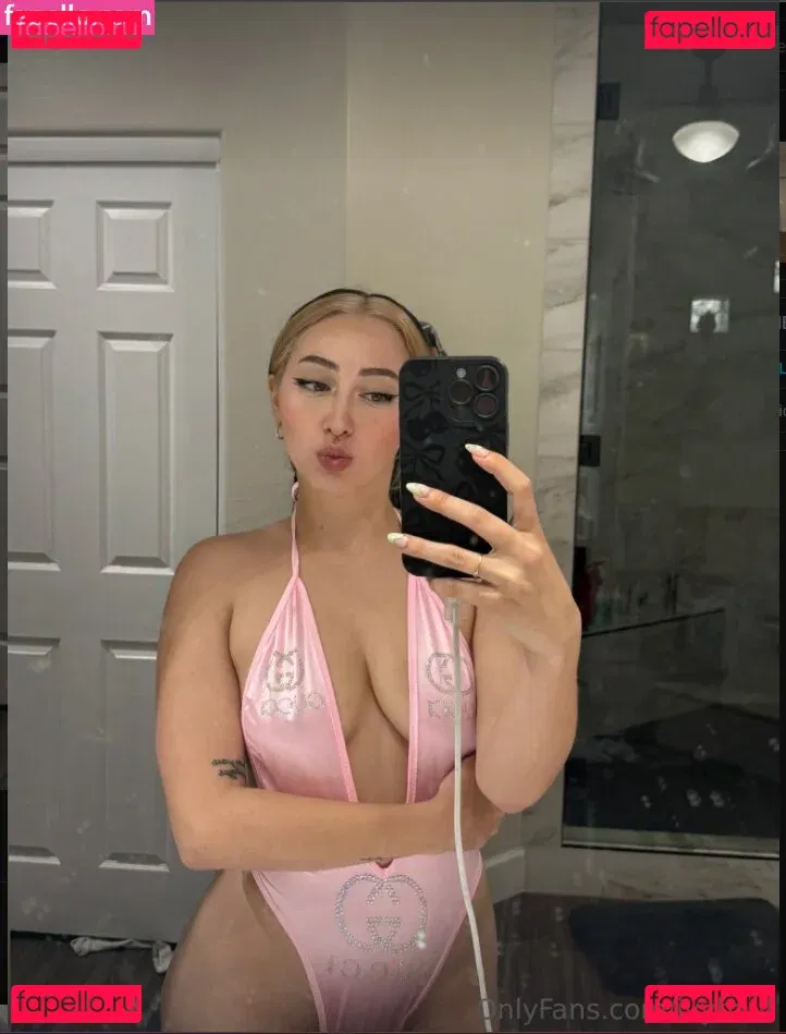 ivyballl Onlyfans Photo Gallery 