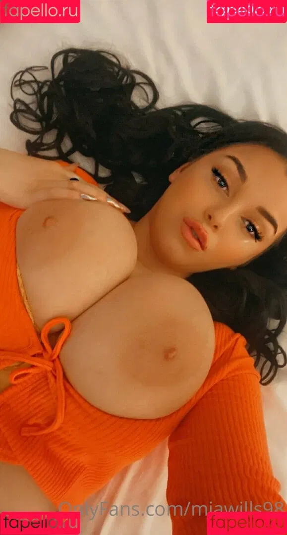 miawills98 Onlyfans Photo Gallery 