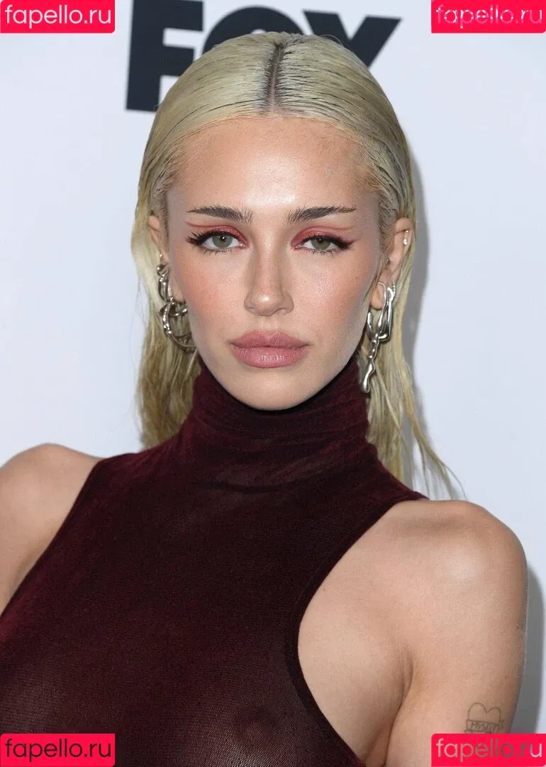 Delilah Hamlin Onlyfans Photo Gallery 
