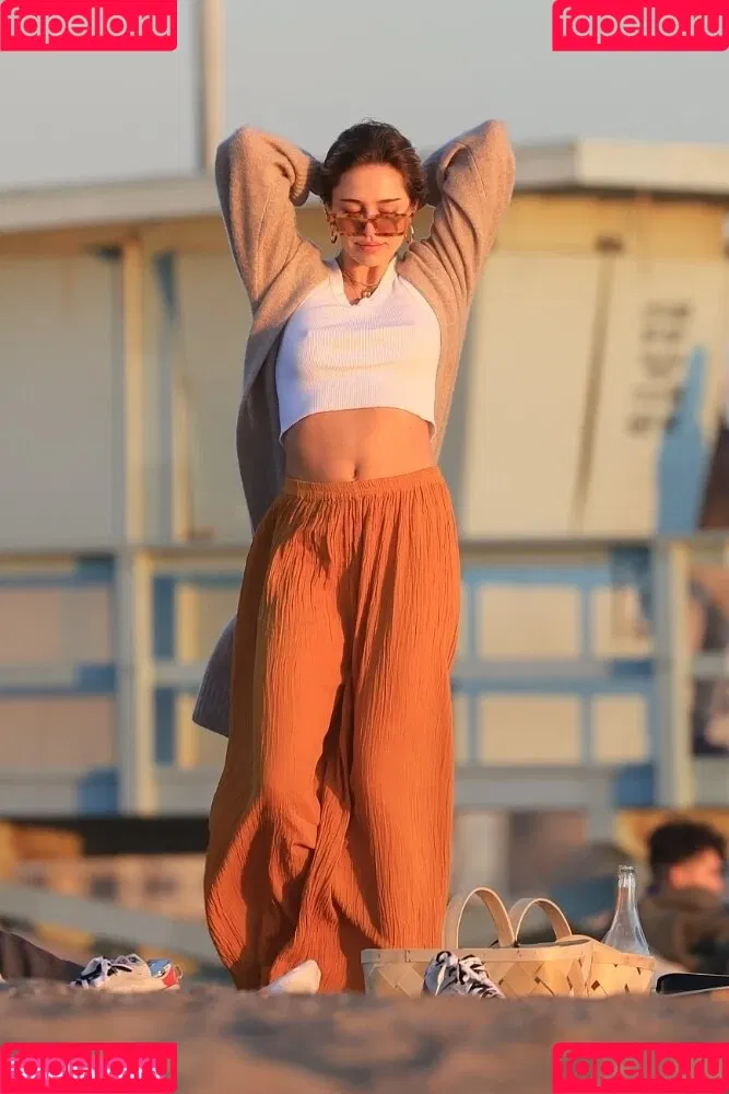 Delilah Hamlin Onlyfans Photo Gallery 