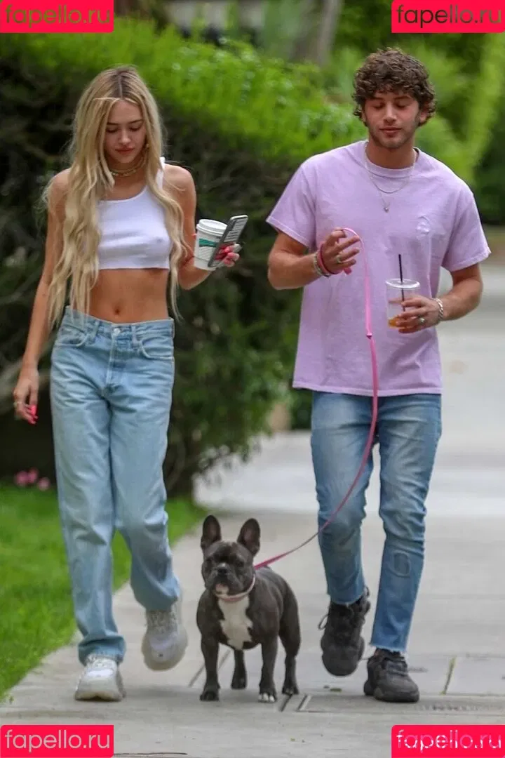 Delilah Hamlin Onlyfans Photo Gallery 