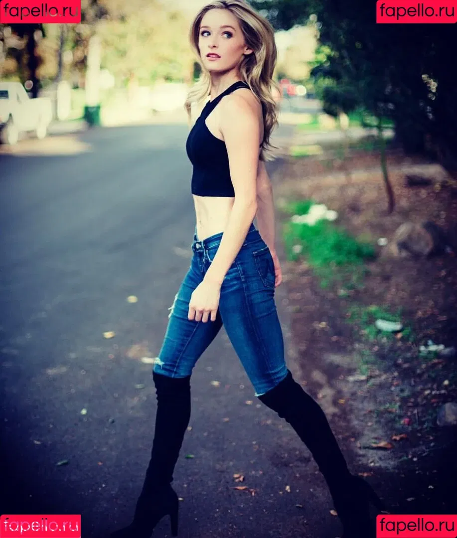 Greer Grammer Onlyfans Photo Gallery 