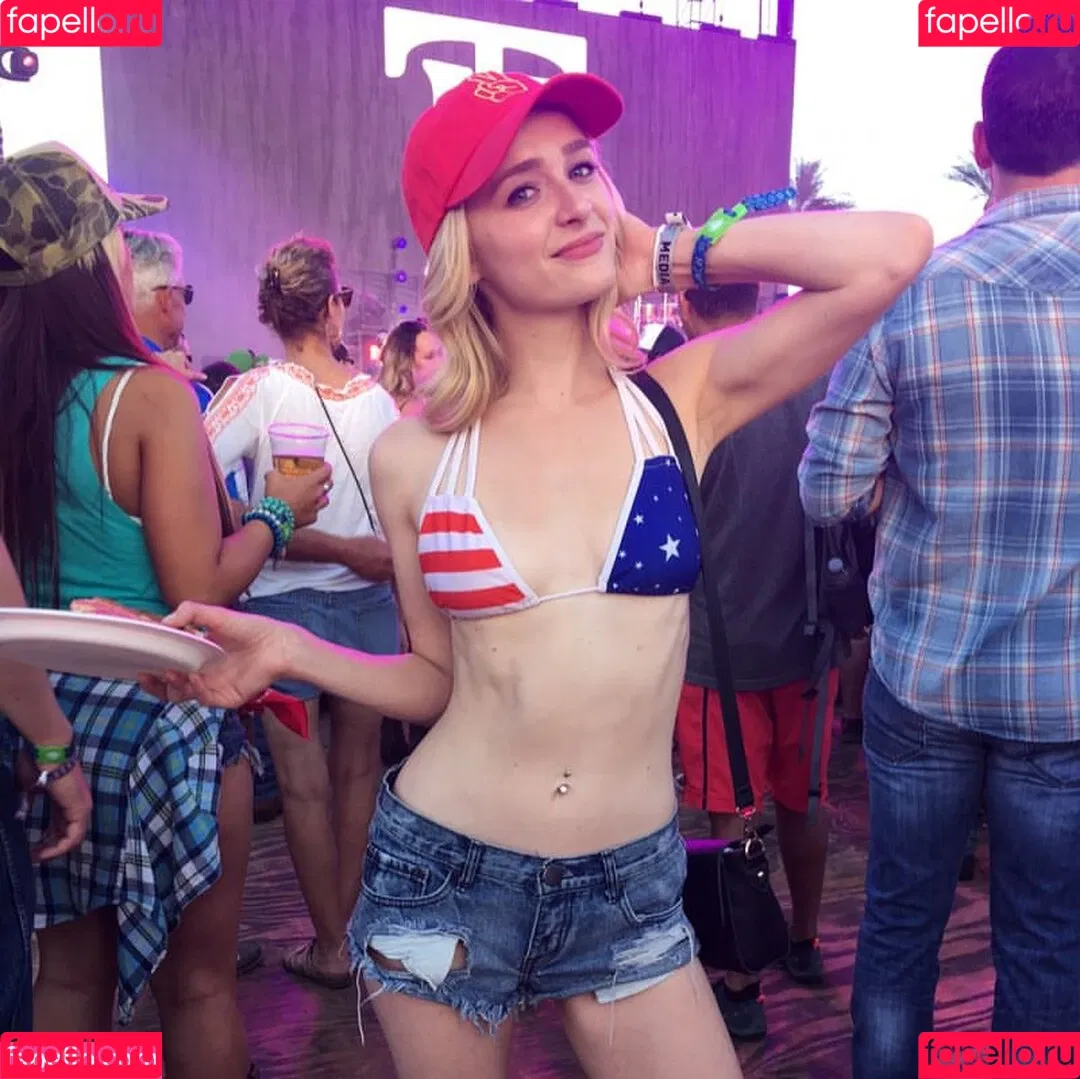 Greer Grammer Onlyfans Photo Gallery 