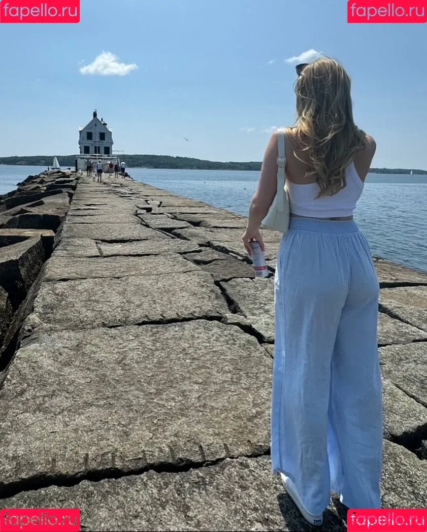 Greer Grammer Onlyfans Photo Gallery 