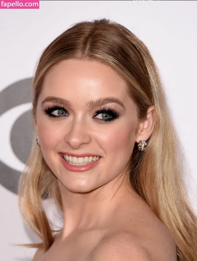 Greer Grammer Onlyfans Photo Gallery 