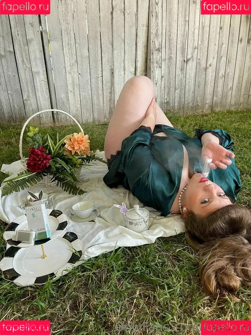 seenala Onlyfans Photo Gallery 