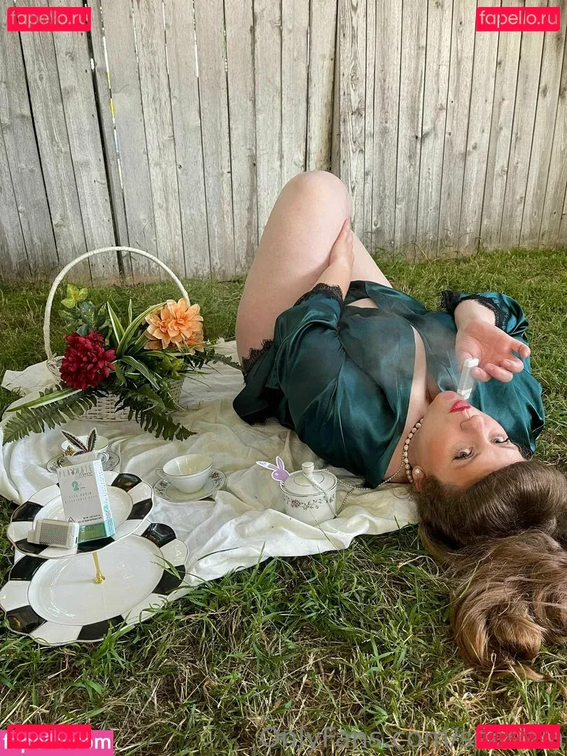 seenala Onlyfans Photo Gallery 