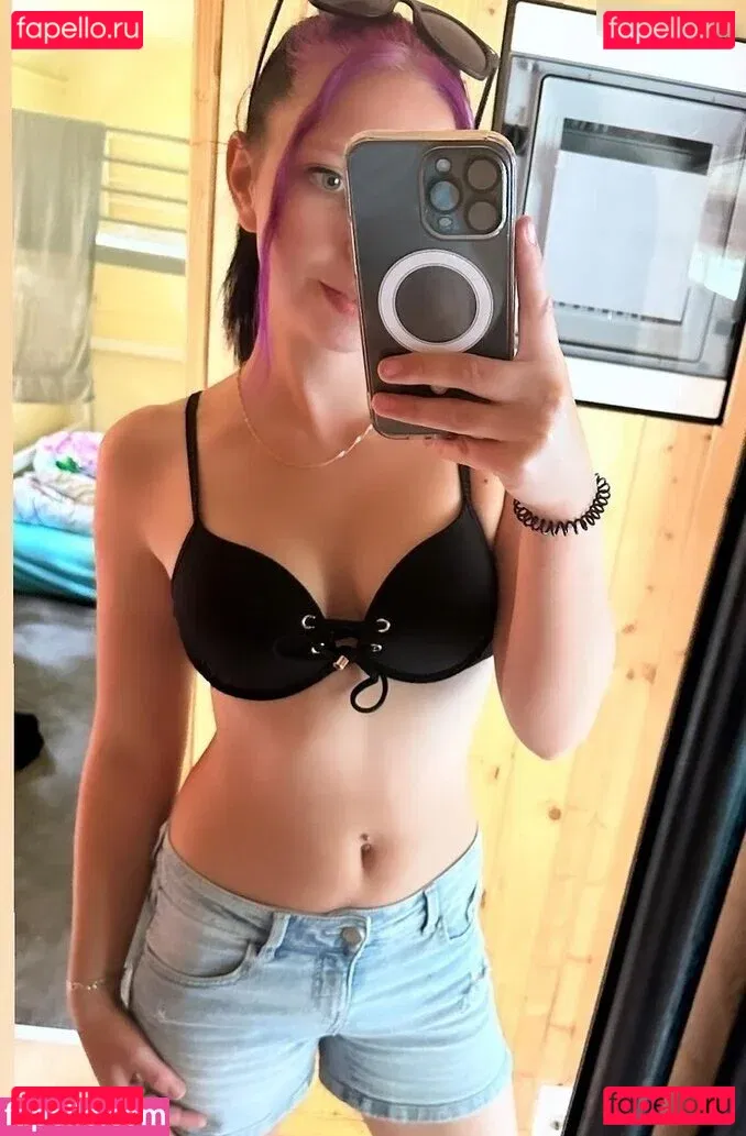 Michi Müller Onlyfans Photo Gallery 