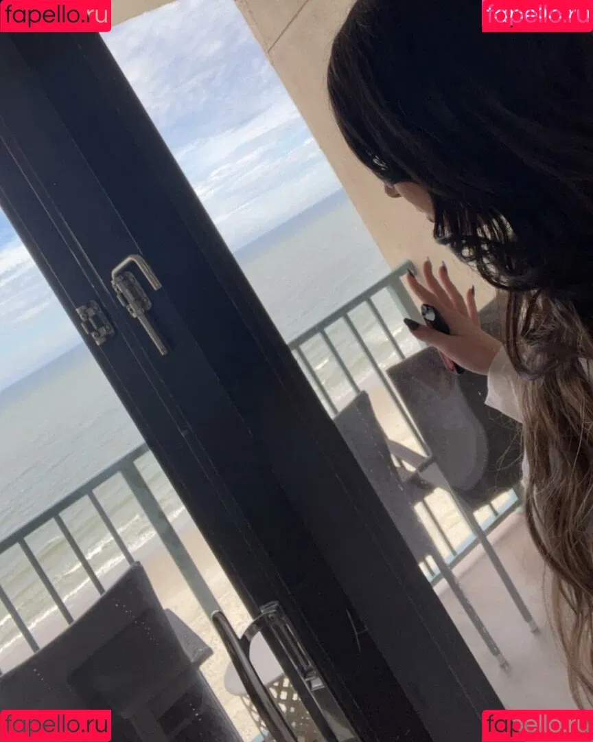 Mommy Jade Onlyfans Photo Gallery 