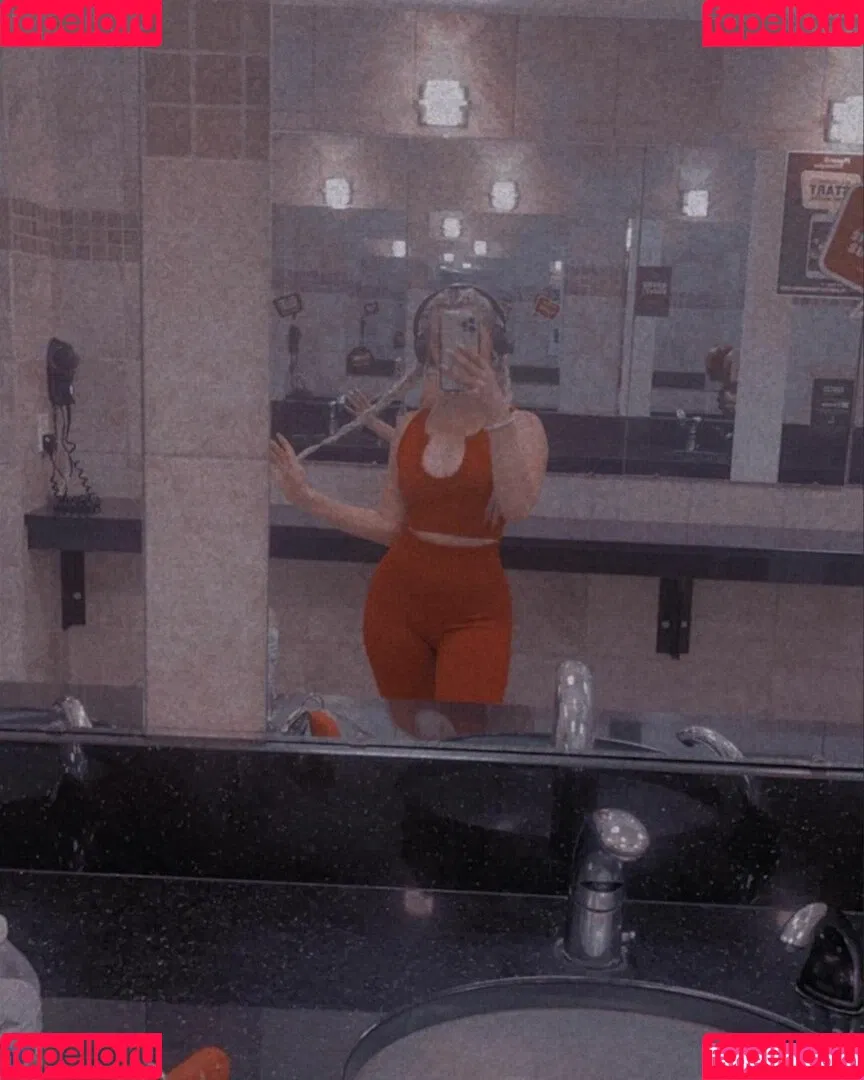 Mommy Jade Onlyfans Photo Gallery 