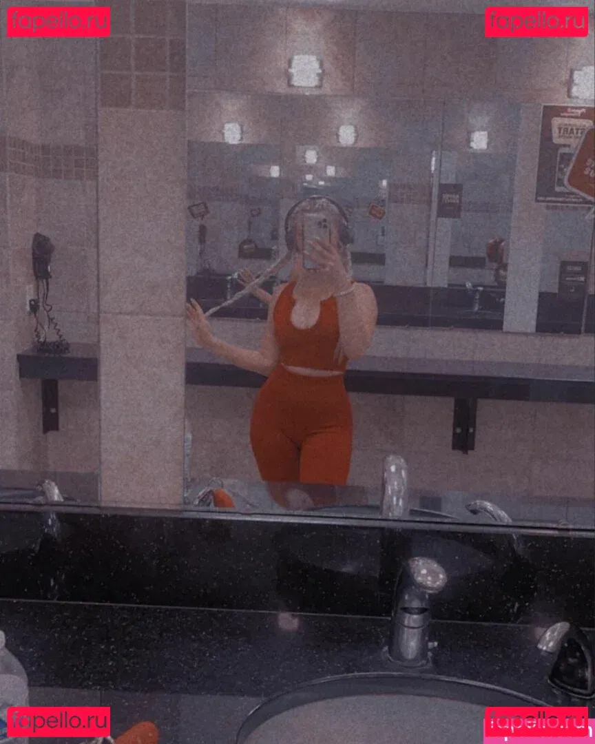 Mommy Jade Onlyfans Photo Gallery 