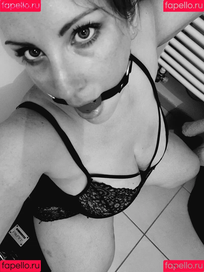 Darkmoonsubmiss Onlyfans Photo Gallery 