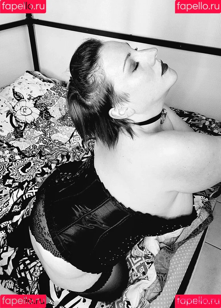 Darkmoonsubmiss Onlyfans Photo Gallery 