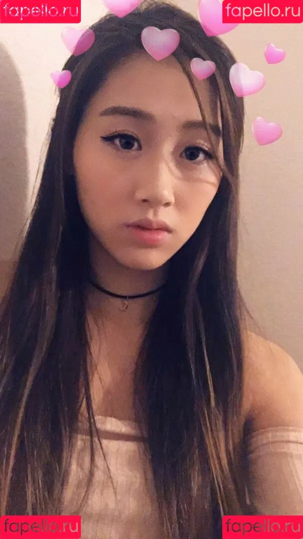 Yougelly Onlyfans Photo Gallery 
