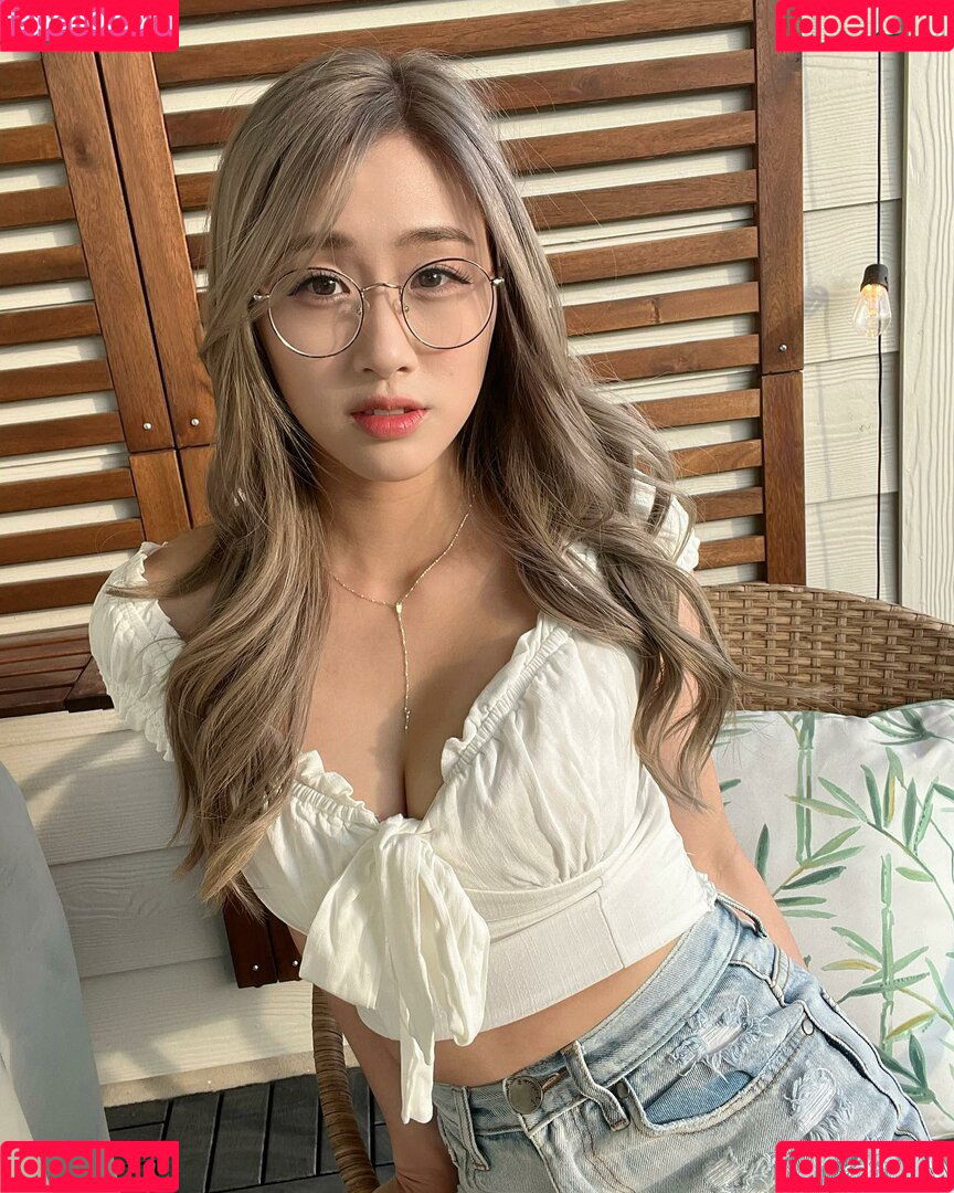 Yougelly Onlyfans Photo Gallery 