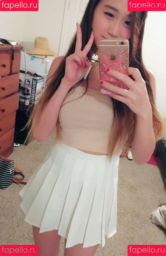 Yougelly Onlyfans Photo Gallery 