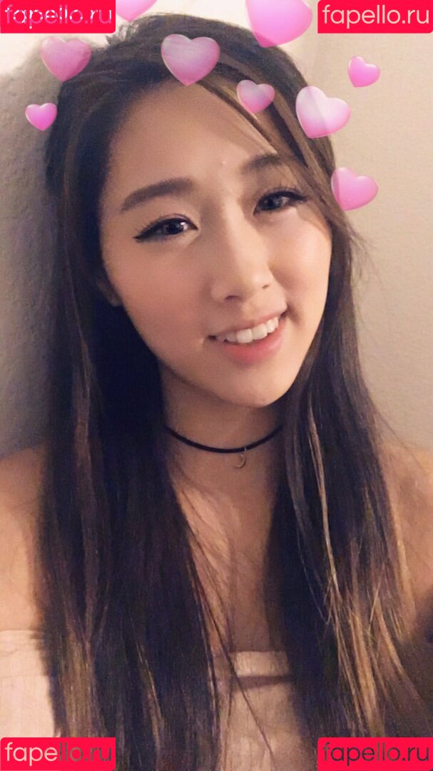 Yougelly Onlyfans Photo Gallery 