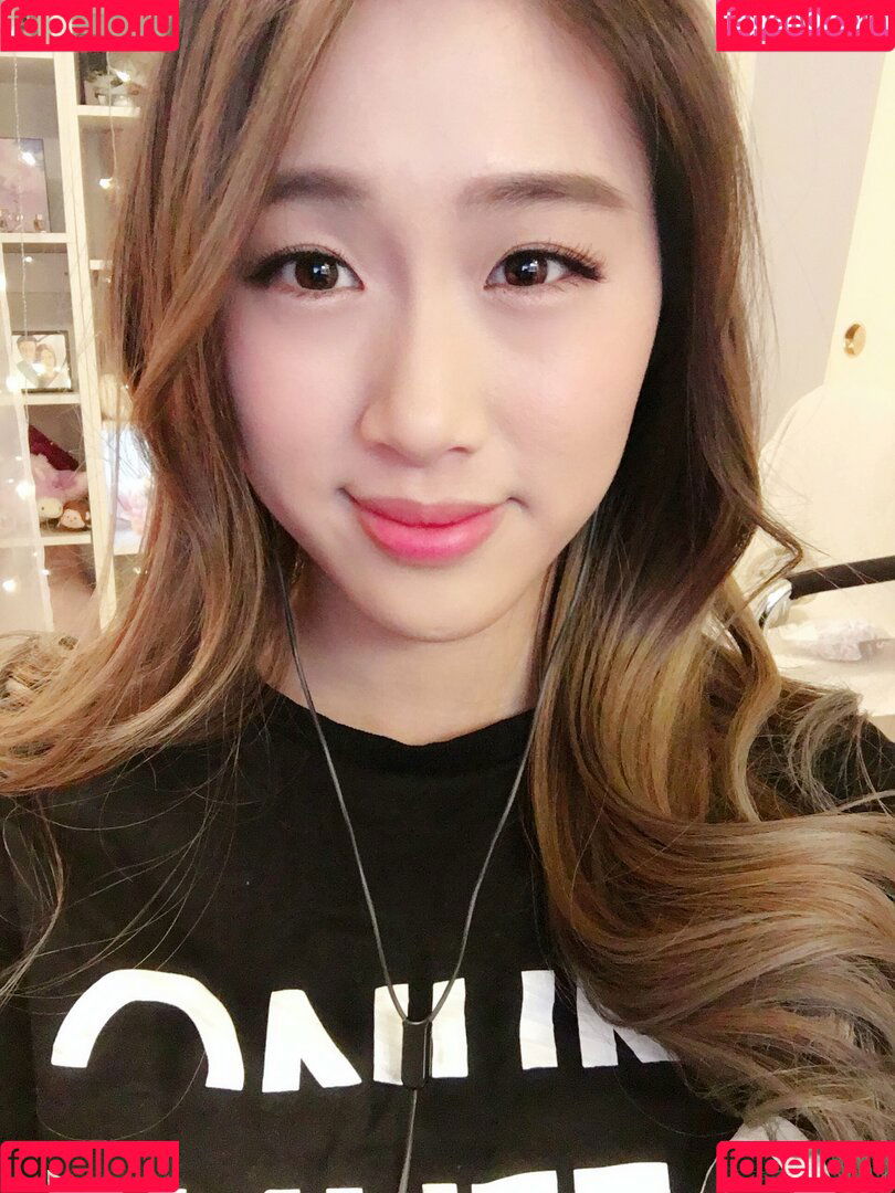 Yougelly Onlyfans Photo Gallery 