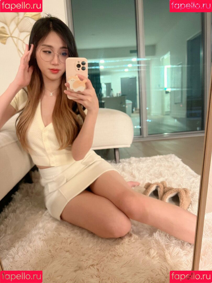 Yougelly Onlyfans Photo Gallery 