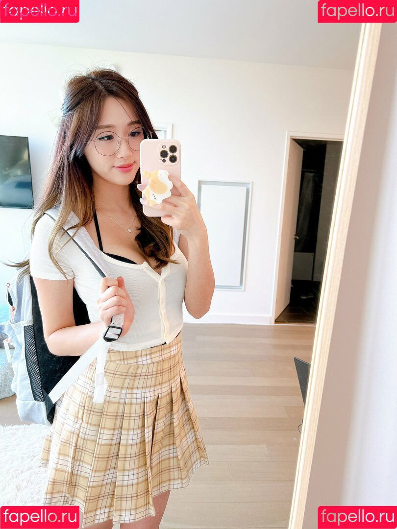 Yougelly Onlyfans Photo Gallery 