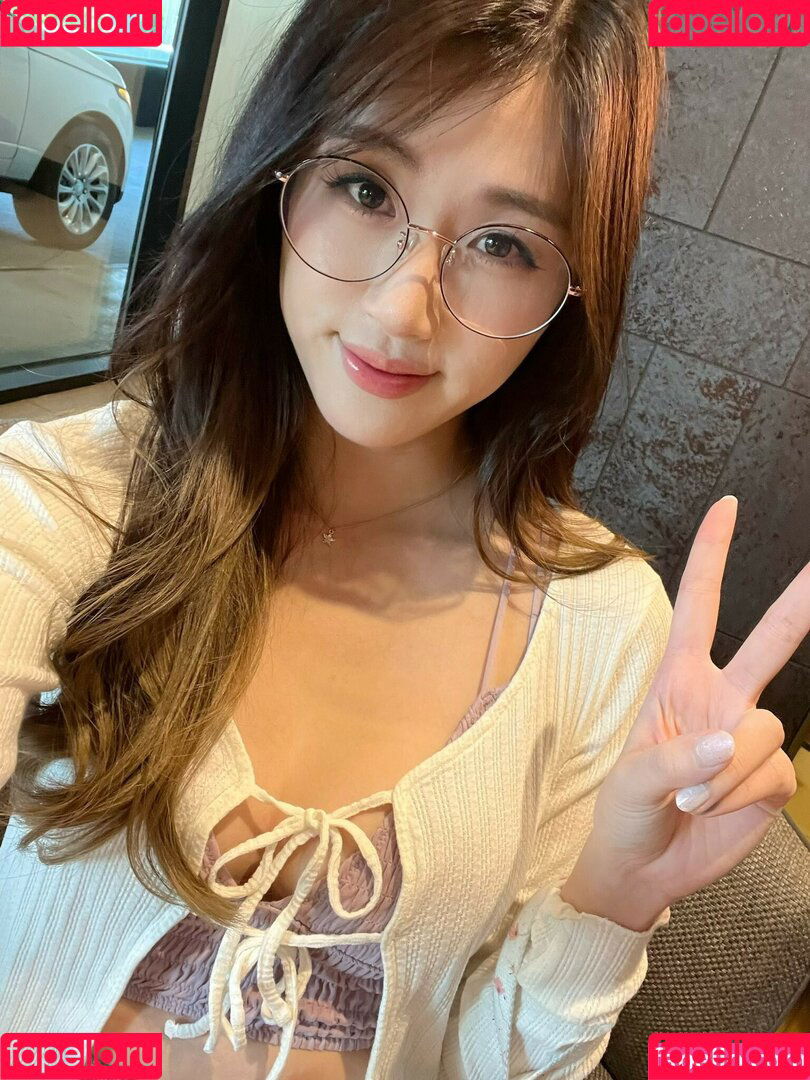 Yougelly Onlyfans Photo Gallery 