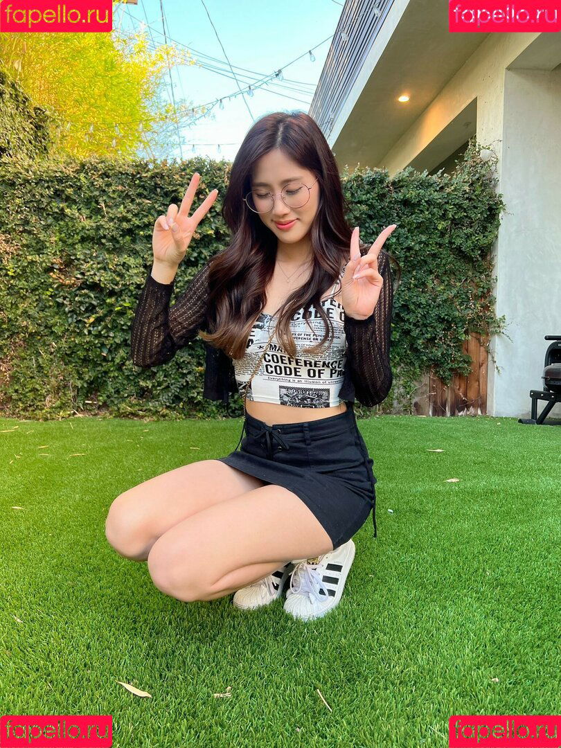 Yougelly Onlyfans Photo Gallery 