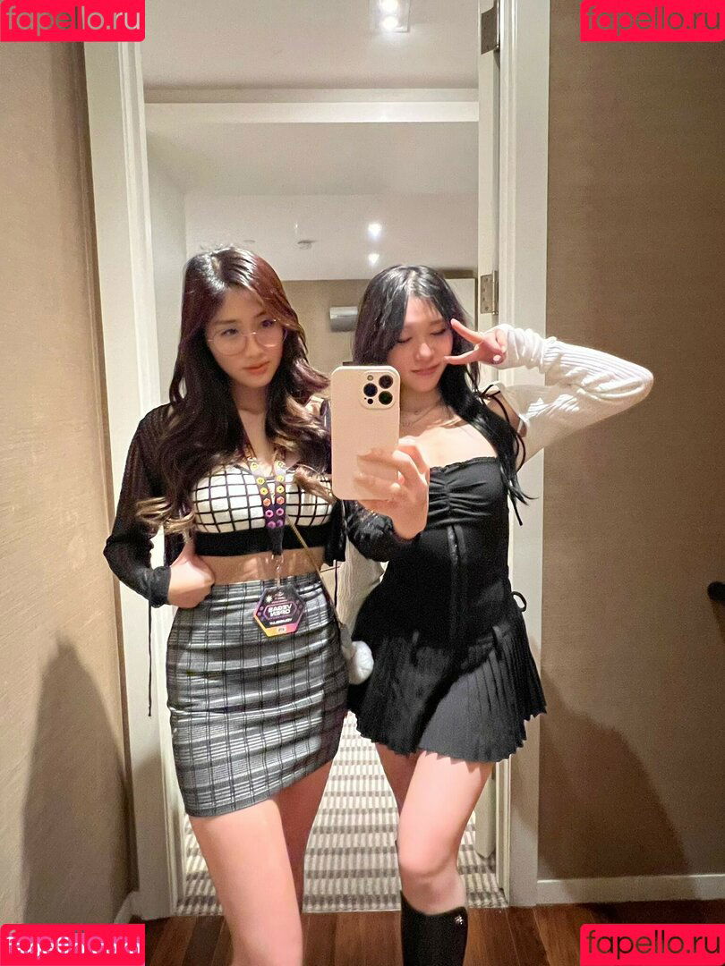 Yougelly Onlyfans Photo Gallery 