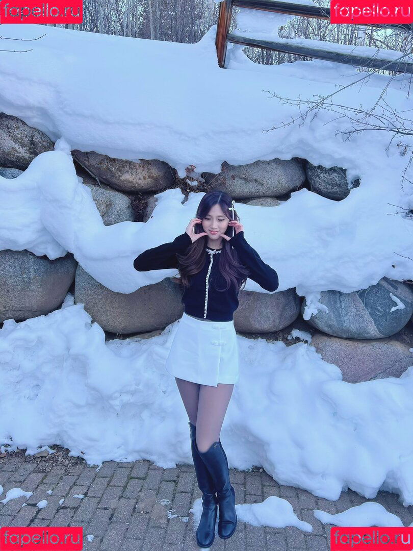 Yougelly Onlyfans Photo Gallery 