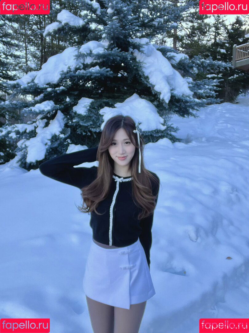 Yougelly Onlyfans Photo Gallery 