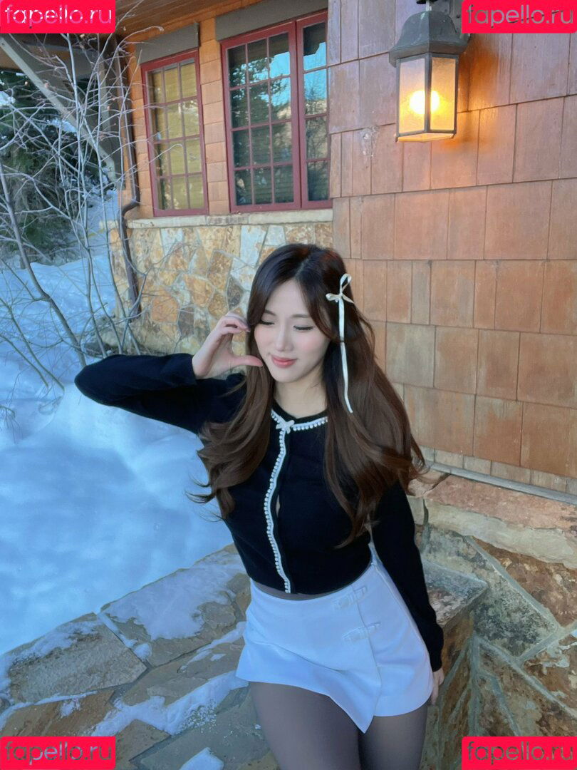 Yougelly Onlyfans Photo Gallery 