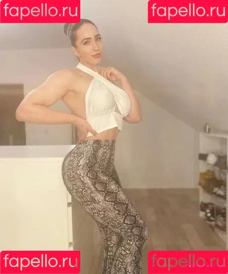 Doreen Zing Onlyfans Photo Gallery 