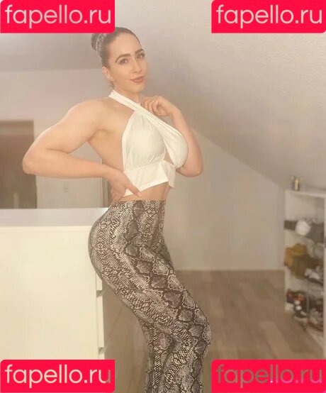 Doreen Zing Onlyfans Photo Gallery 